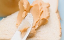 File: Peanut butter on white bread.