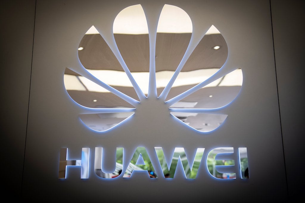 British telecoms giant EE says to launch 5G without Huawei