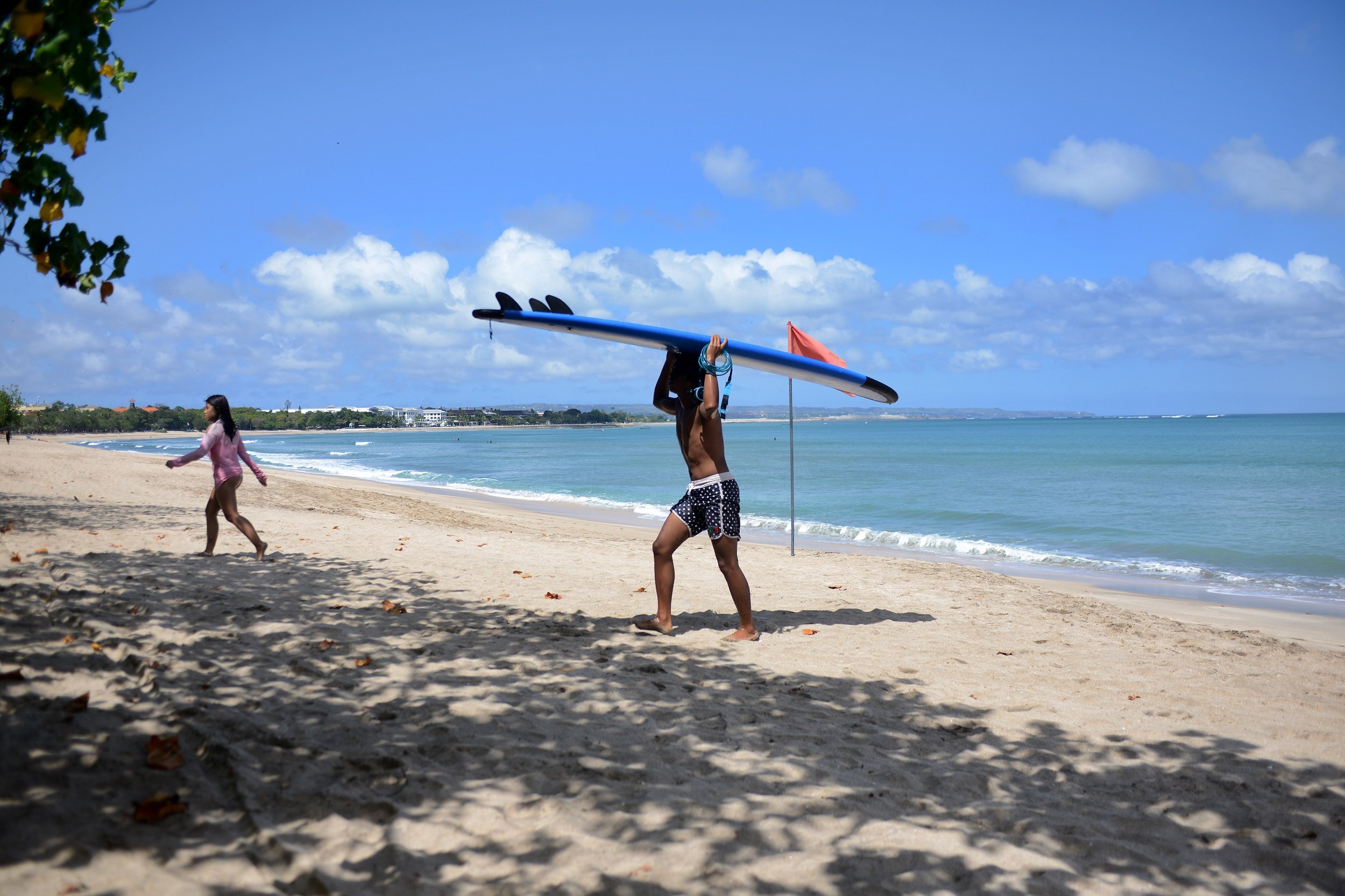  Bali  bans foreign tourists  for rest of 2022 over virus eNCA