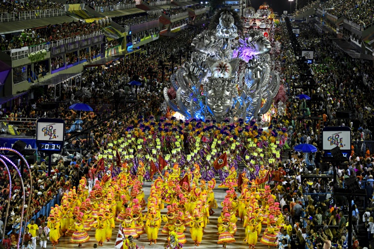 Long live the samba!': Brazil holds first carnival since Covid | eNCA