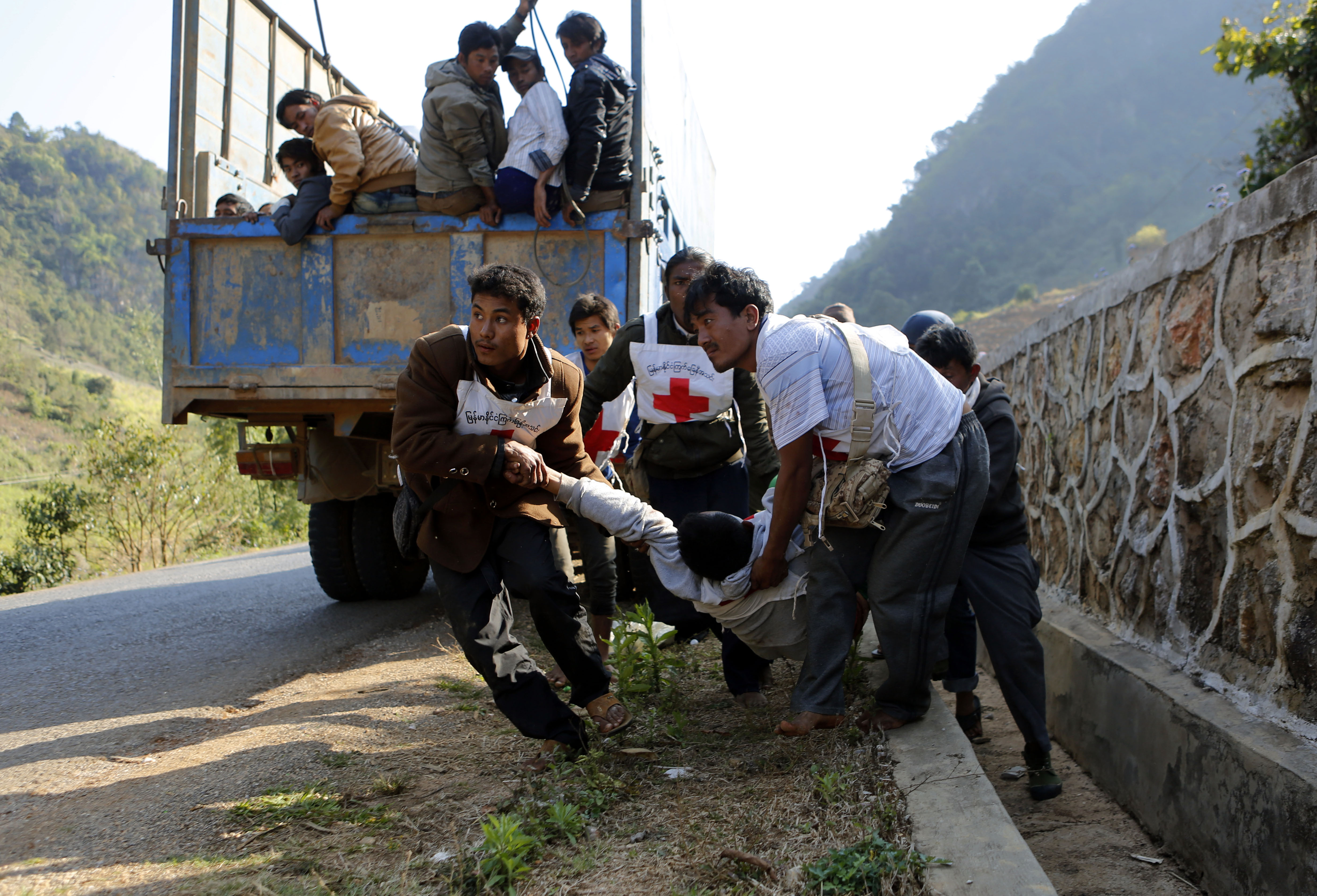 Aid Workers Journalist Injured In Northern Myanmar Ambush Enca