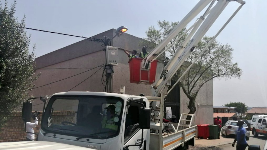 City Power is cutting illegal connections in Alexandra.