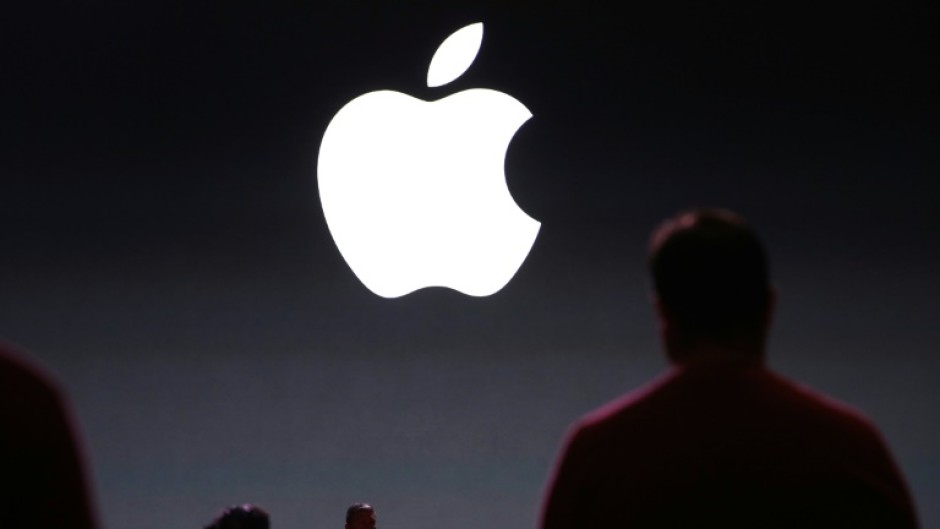 Revenue from apps, subscriptions and other digital content sold to lovers of Apple devices more than made up for a slip in product sales in the recently ended financial quarter