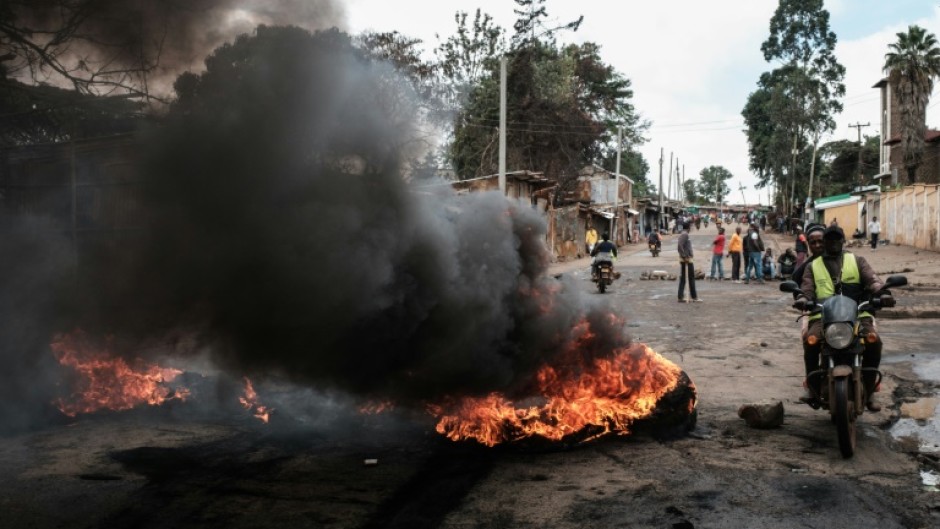 Protesters set tyres ablaze in Nairobi during new opposition demonstrations 