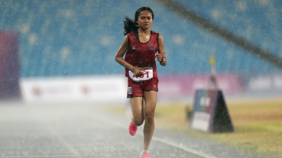 Bou Samnang finished the 5,000m in 22 minutes and 54 seconds, just under six minutes after Thi Oanh Nguyen