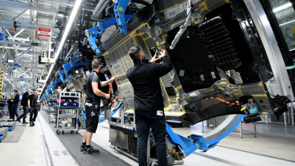 Germany's economy shrank by 0.3 percent in the first quarter