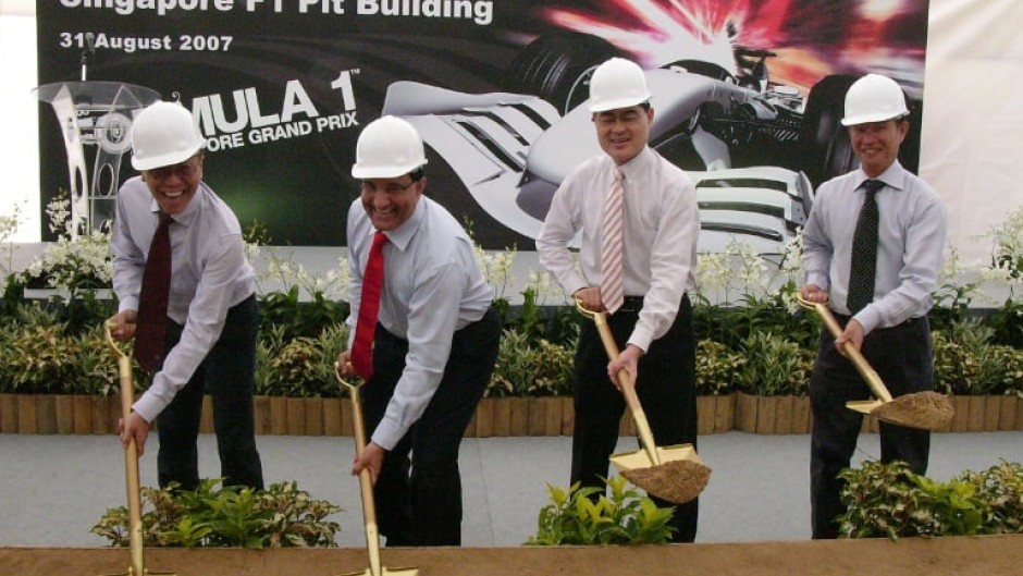 Ong Beng Seng (1st L), seen here in 2007, is one of Singapore's richest people