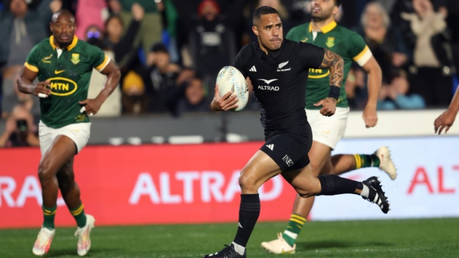 Aaron Smith was among the try-scorers for New Zealand