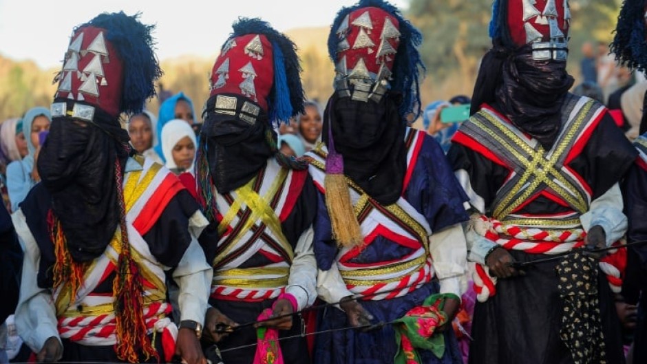 Tuareg Flock To Algerian Desert Oasis For Ancient Festival - Enca