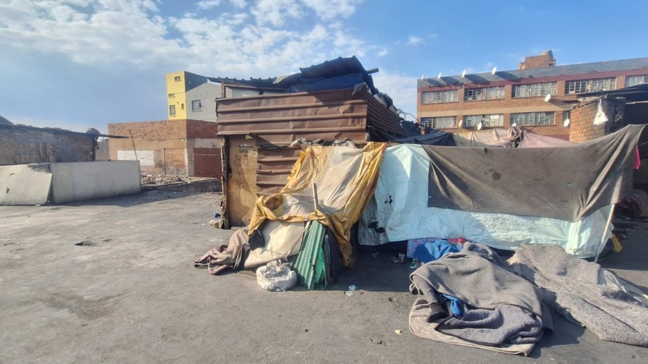 A shack on top of a roof in the Joburg CBD. eNCA/Pule Letshwiti-Jones