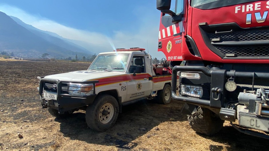 Firefighters continue to battle blazes in the Western Cape. eNCA/Kevin Brandt