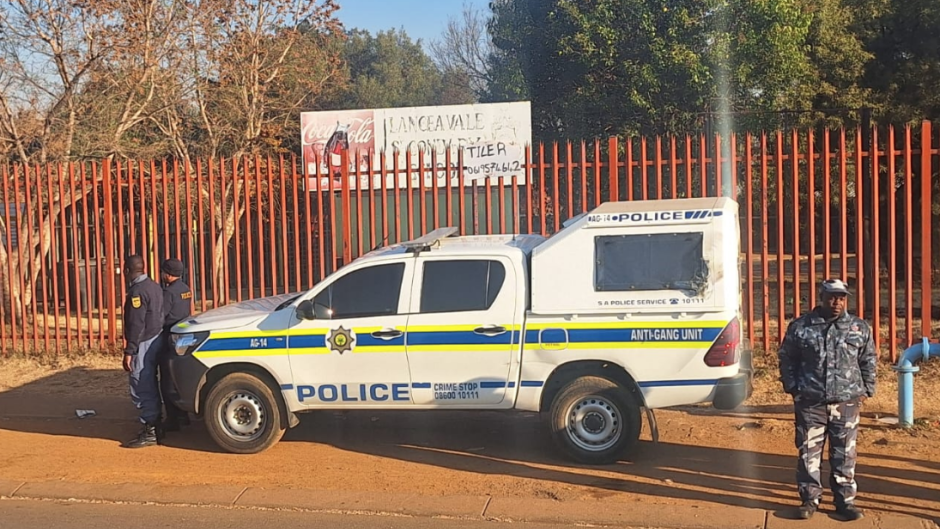 Police at Lancea Vale Secondary School in Eldorado Park. eNCA/Bafedile Moerane