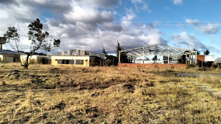 The state of many buildings in this industrial park in Dimbaza.