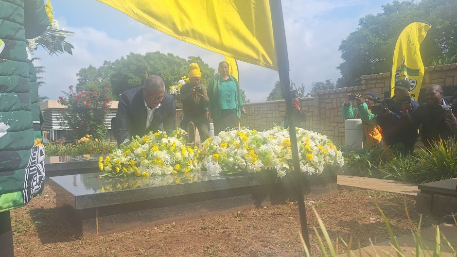 Secretary-General Fikile Mbalula laid a wreath at her gravesite.