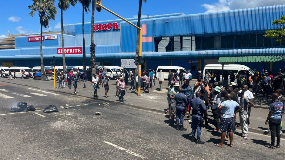 Protesting taxi drivers in Durban. eNCA/Zanele Buthelezi 