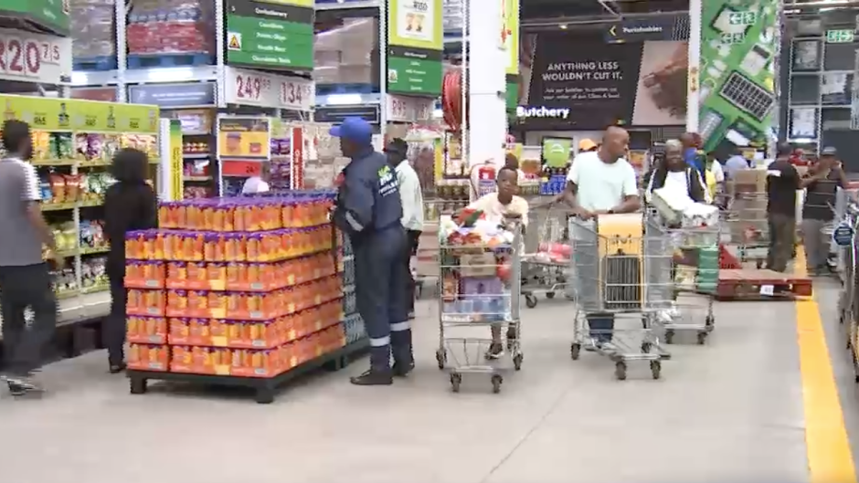 Black Friday shopping frenzy sweeps SA