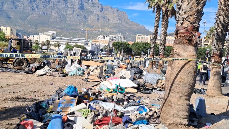 Homeless people removed from outside Castle of Good Hope in Cape Town