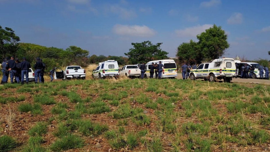 Police waiting for the illegal miners to resurface. eNCA/Bafedile Moerane