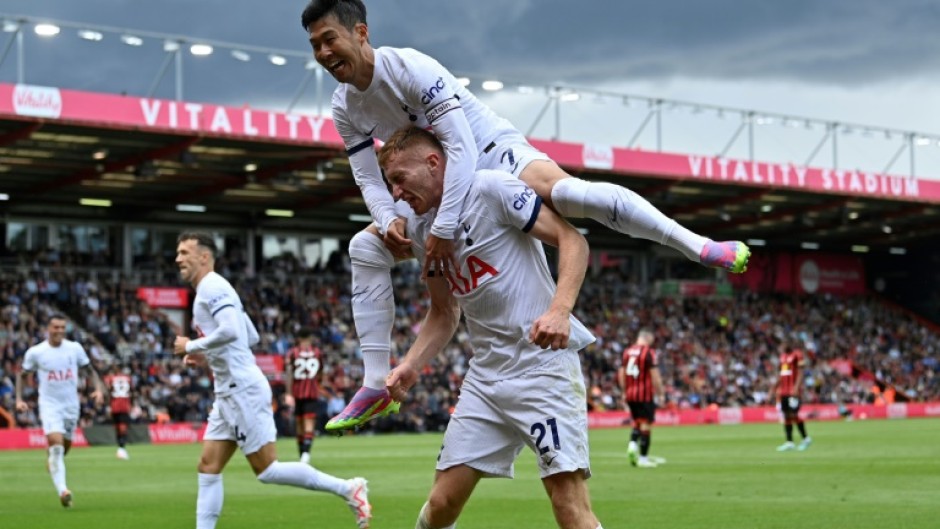 Hot-Spurs: Tottenham beat Bournemouth 2-0 to go top of the Premier League