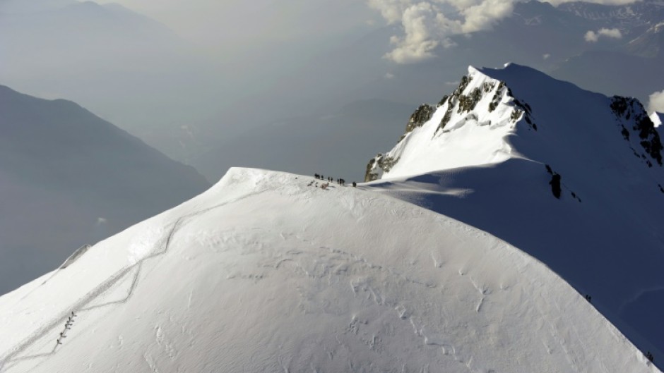 Mont Blanc's final metres are of ice and snow that grow and shrinks over time