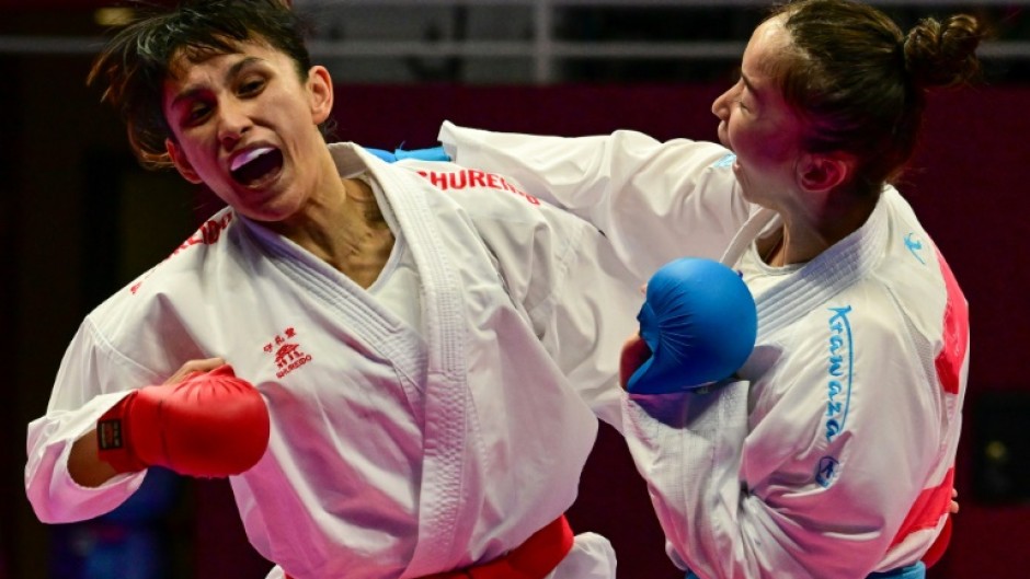 Taiwan's Gu Shiau-shuang (left) won the final gold medal of the Asian Games against Kazakhstan's Moldir Zhangbyrbay