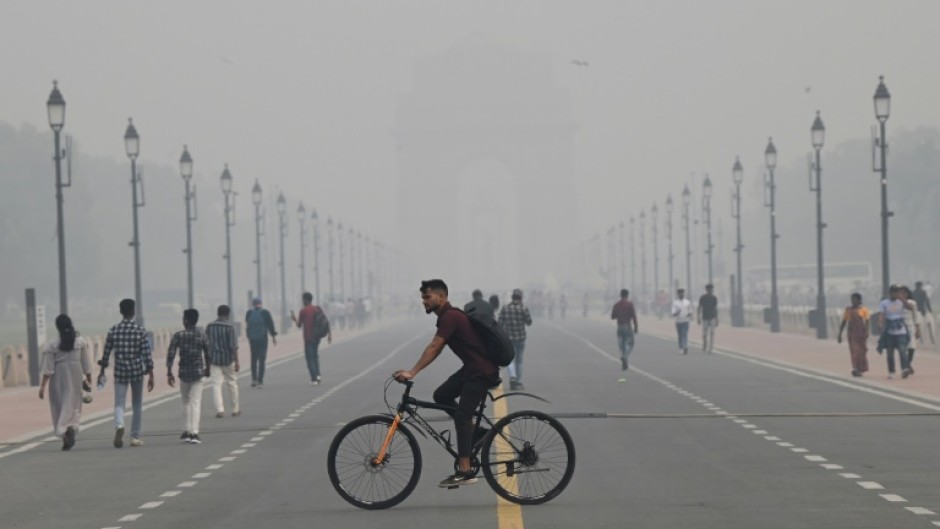 Severe smog levels are expected to persist for several more weeks