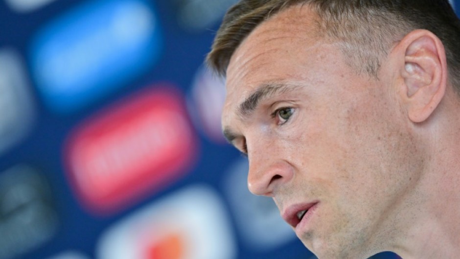 Kevin Sinfield is to leave the England rugby team's coaching staff later this year