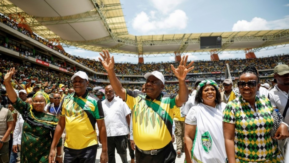 South African President  Cyril Ramaphosa (C)  rallies ruling ANC party supporters in Mbombela