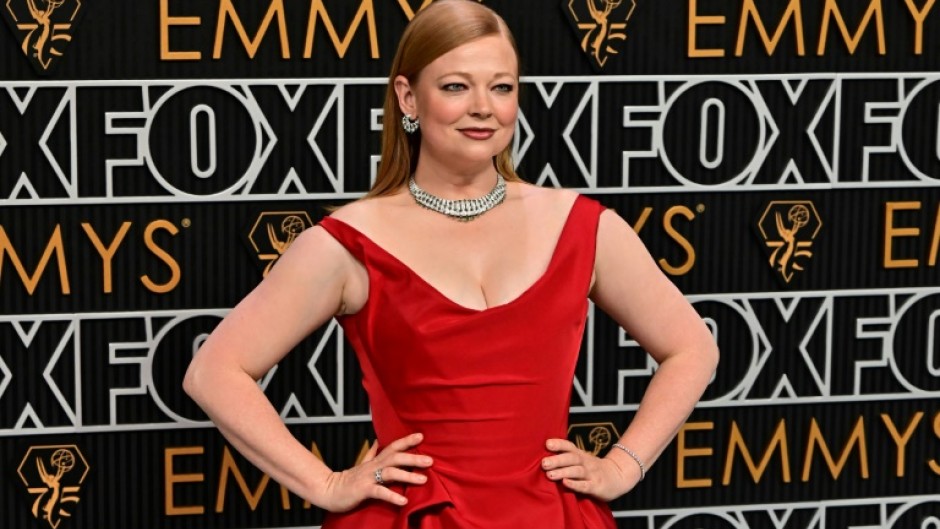 'Succession' star Sarah Snook wore a sultry red Vivienne Westwood gown to the Emmys