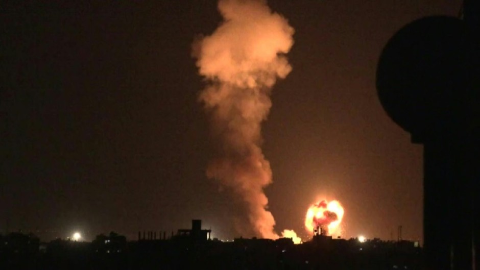 Air strikes hit Rafah, near the Egyptian border