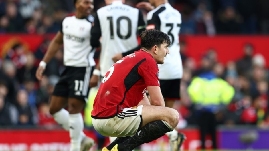 Fulham beat Manchester United 2-1 for their first win at Old Trafford since 2003