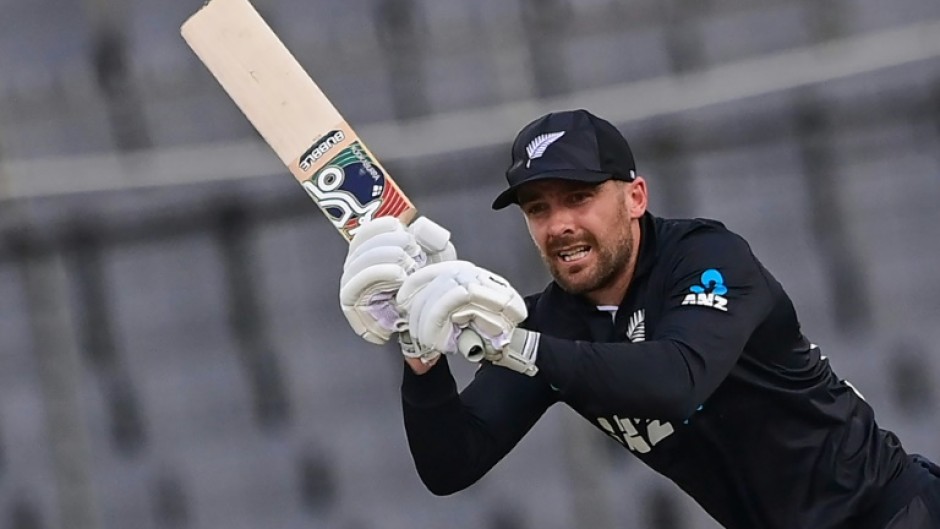 New Zealand has called up Tom Blundell for their five-match Twenty20 tour of Pakistan as injury cover