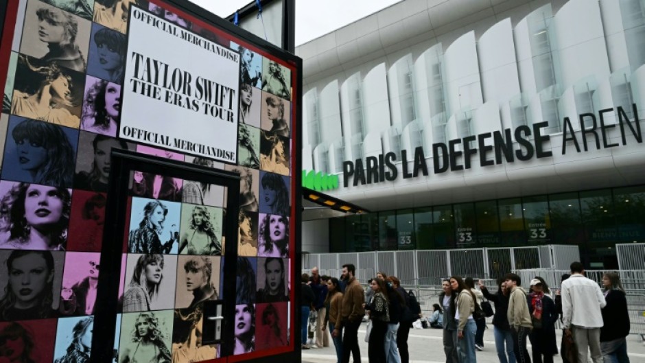 Some 42,000 people are set to see Taylor Swift in Paris