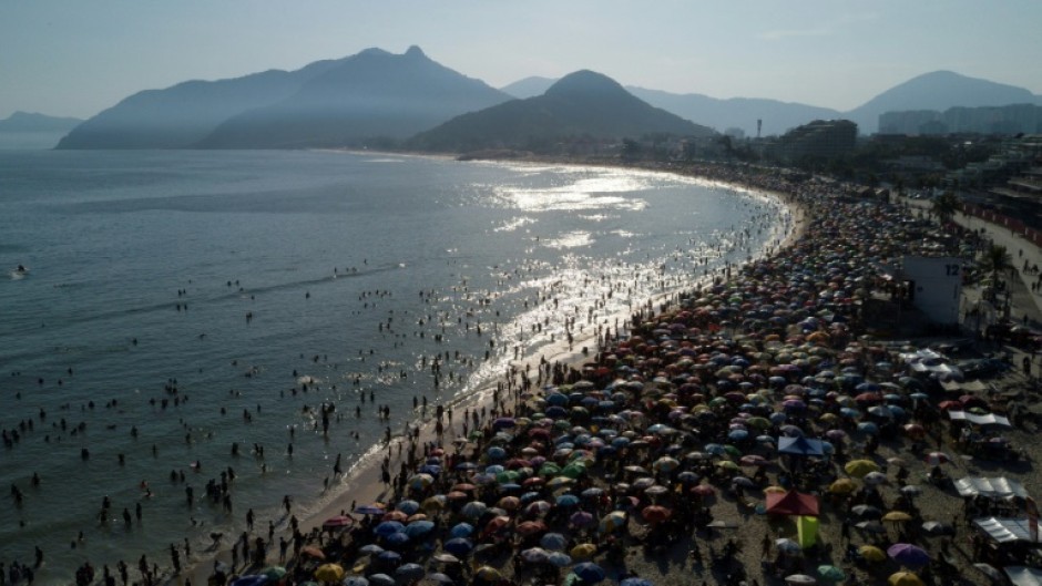 Brazil has one of the world's longest coastlines, at around 7,500 kilometers (4,600 miles) and beaches are currently considered government property