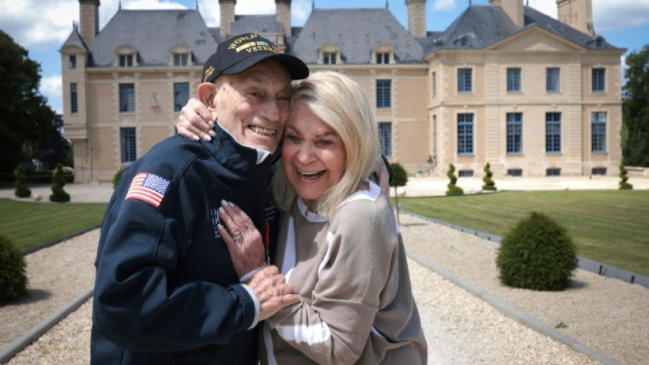 100-year-old American World War II veteran Harold Terens married his fiancee 96-year-old Jeanne Swerlin in Normandy, northwestern France