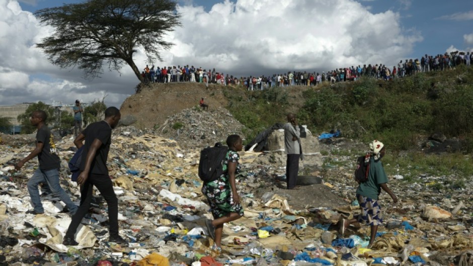 Mulilated female bodies have been hauled from a rubbish tip in a Nairobi slum 