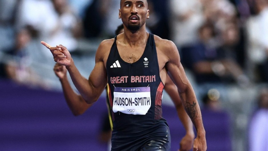 Britain's Matthew Hudson-Smith cruised to victory in his 400m semi-final