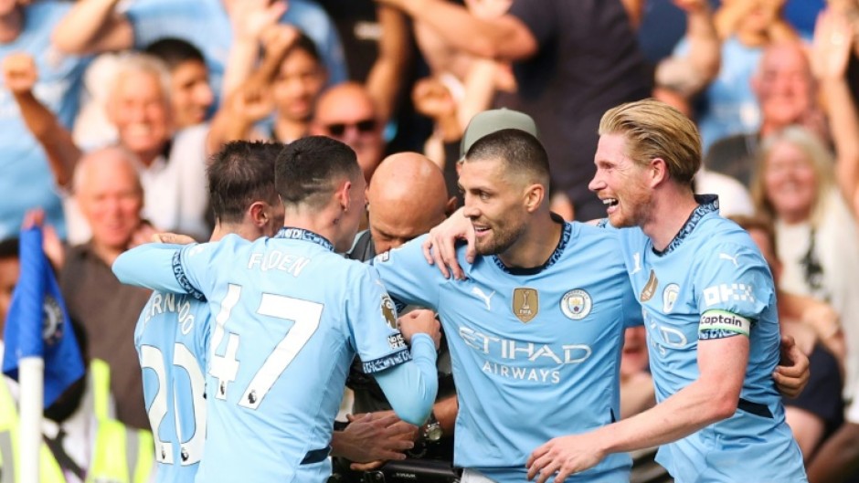 Mateo Kovacic (2nd right)scored in Manchester City's 2-0 win at Chelsea