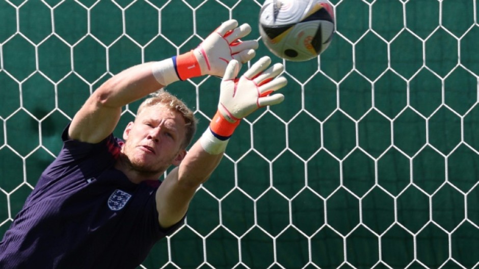 Southampton have signed England goalkeeper Aaron Ramsdale from Arsenal