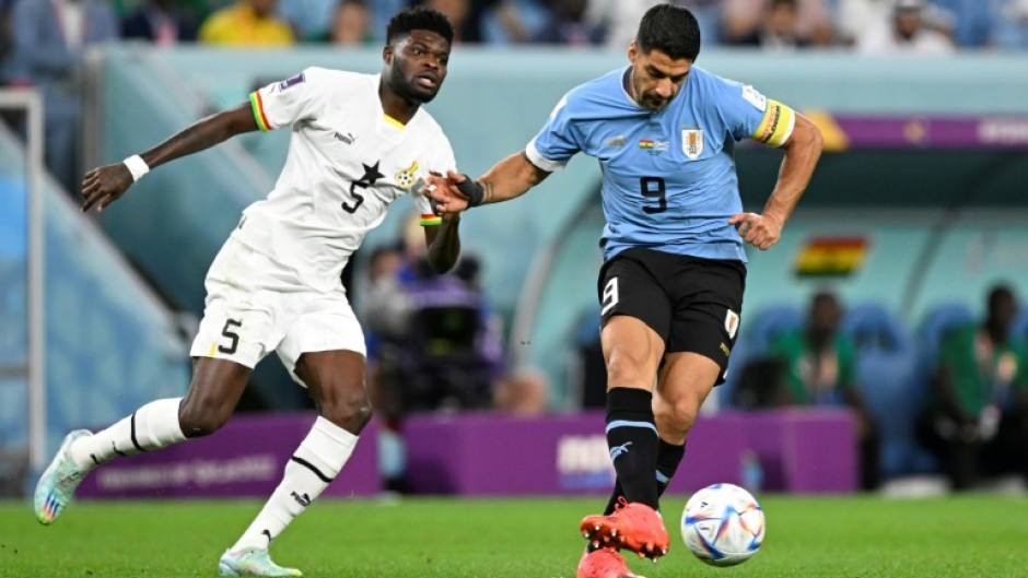 Midfielder Thomas Partey (L) was among five Premier League stars who started for Ghana against Niger.