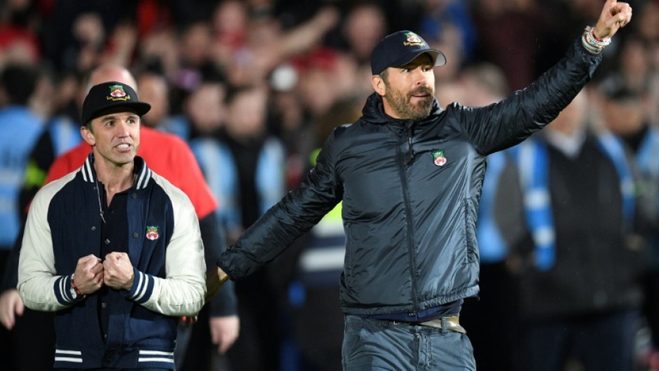 Wrexham co-owners Rob McElhenney (L) and Ryan Reynolds