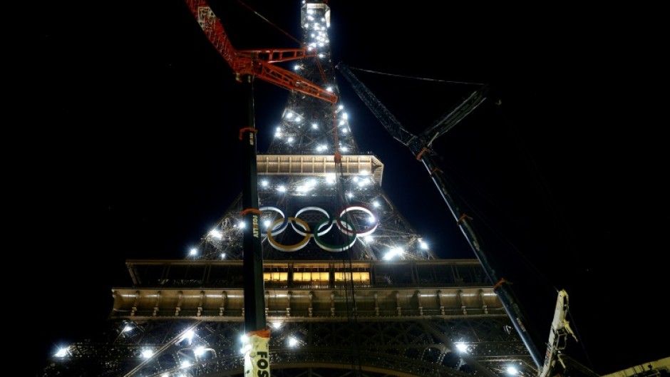 A proposal by the Paris mayor to keep the rings on the tower has sparked a row 