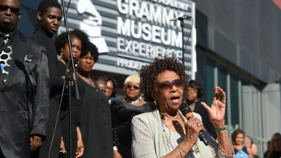 Singer Cissy Houston performs on October 19, 2017, in Newark, New Jersey