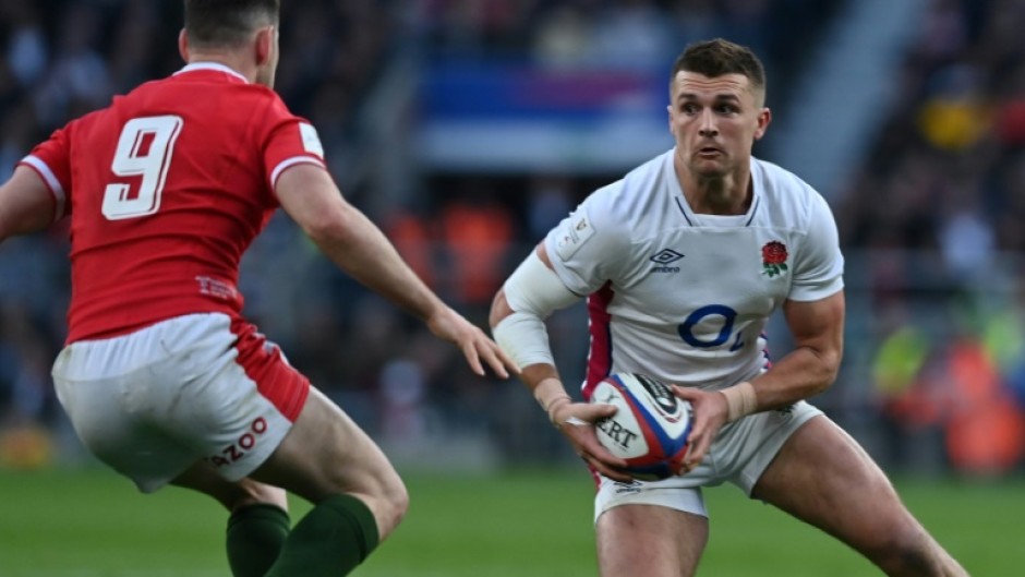 England centre Henry Slade (R) will face New Zealand after making his Exeter return from shoulder surgery against Harlequins