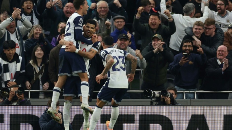 Dominic Solanke (centre) scored twice as Tottenham beat Aston Villa 4-1