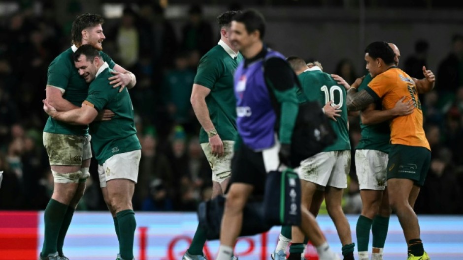 Ireland edged Australia 22-19 to deny former coach Joe Schmidt a winning return to Lansdowne Road