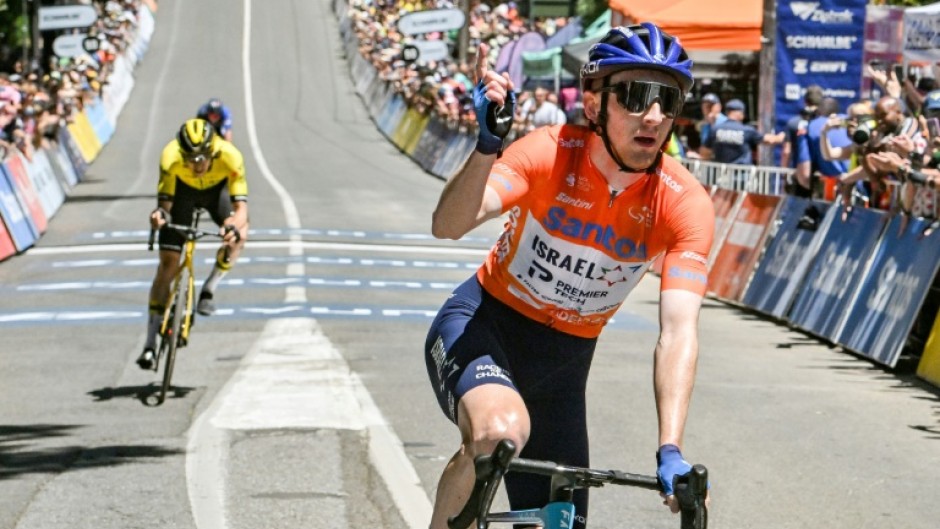 British rider Stephen Williams will defend his Tour Down Under title in January