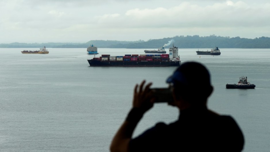 US President-elect Donald Trump has demanded Panama return control of the canal to the United States