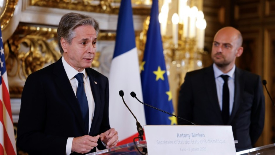 US Secretary of State Antony Blinken (L) met French FM Jean-Noel Barrot in Paris