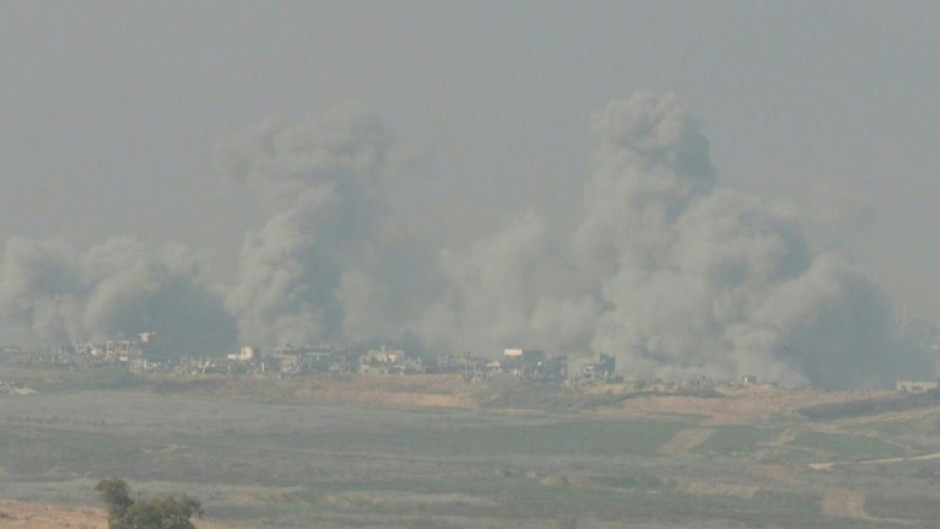 Huge clouds of smoke amid Israeli operations in north Gaza